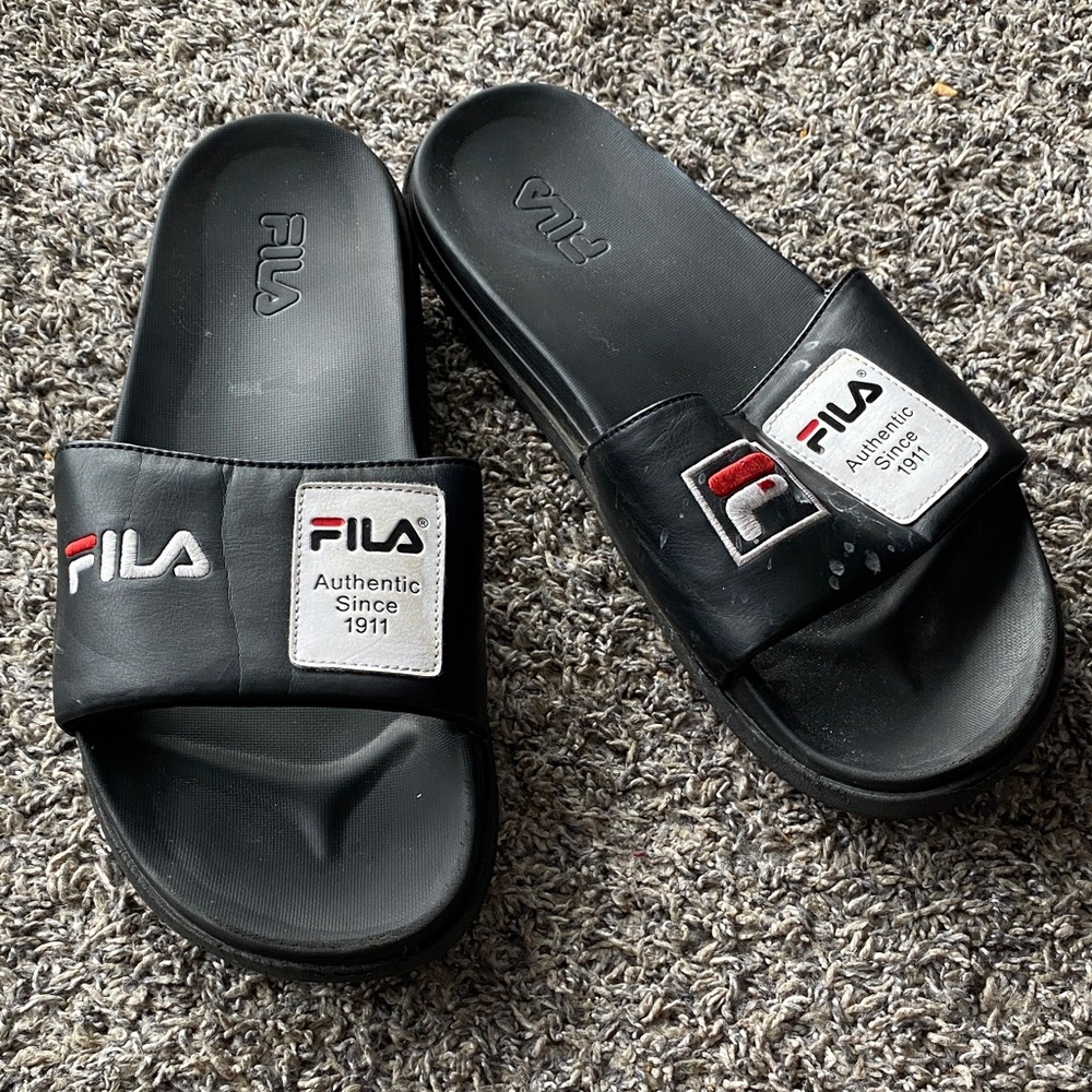 Fila Black Logo Slide Sandals